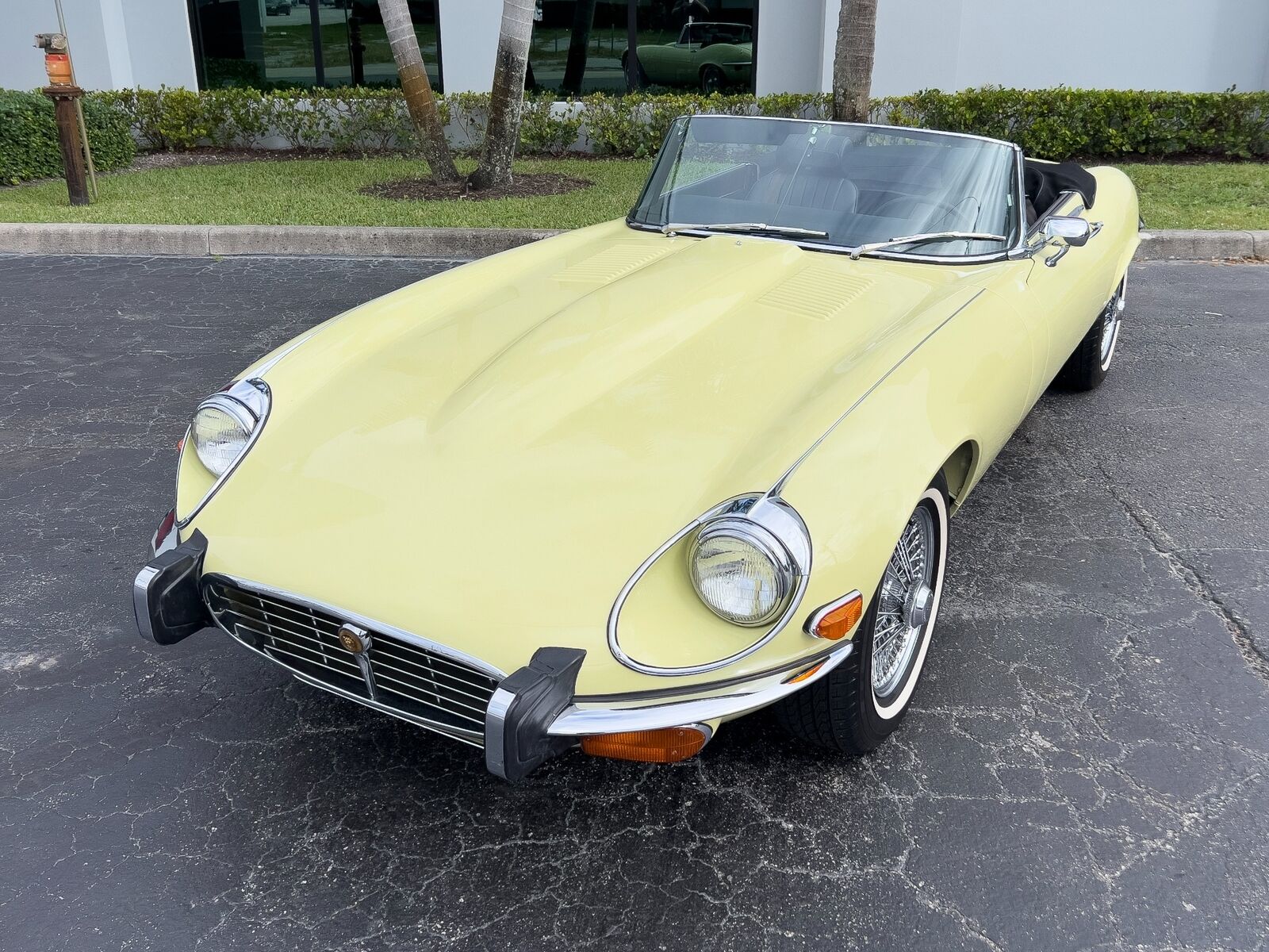 Jaguar-XKE-Roadster-1973-20