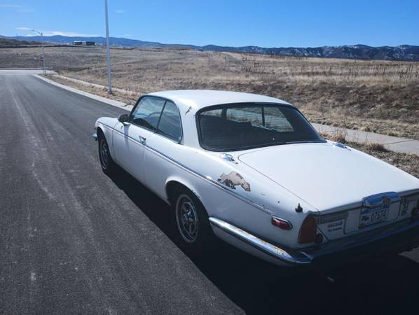 Jaguar-Xj12c-1975-5