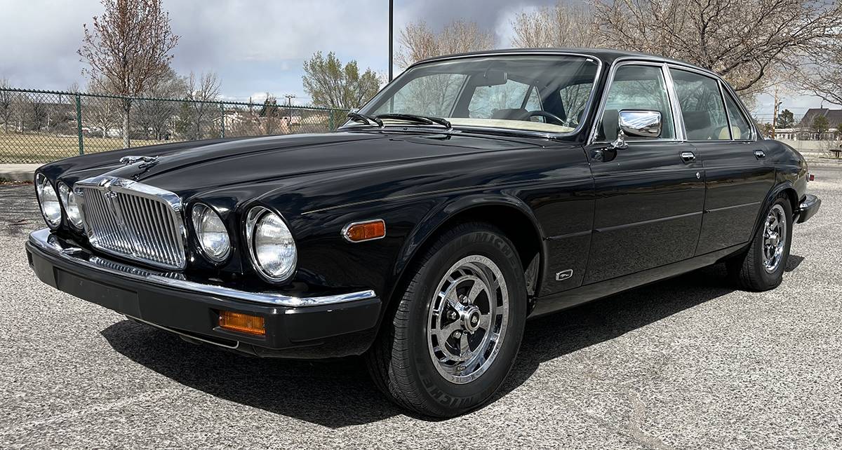 Jaguar-Xj6-1985