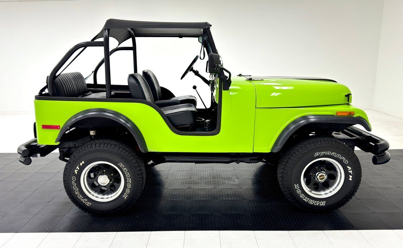 Jeep-CJ-1973-5