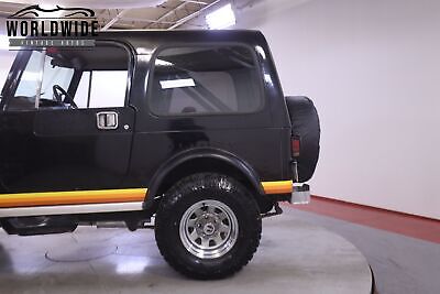 Jeep-CJ-1981-9