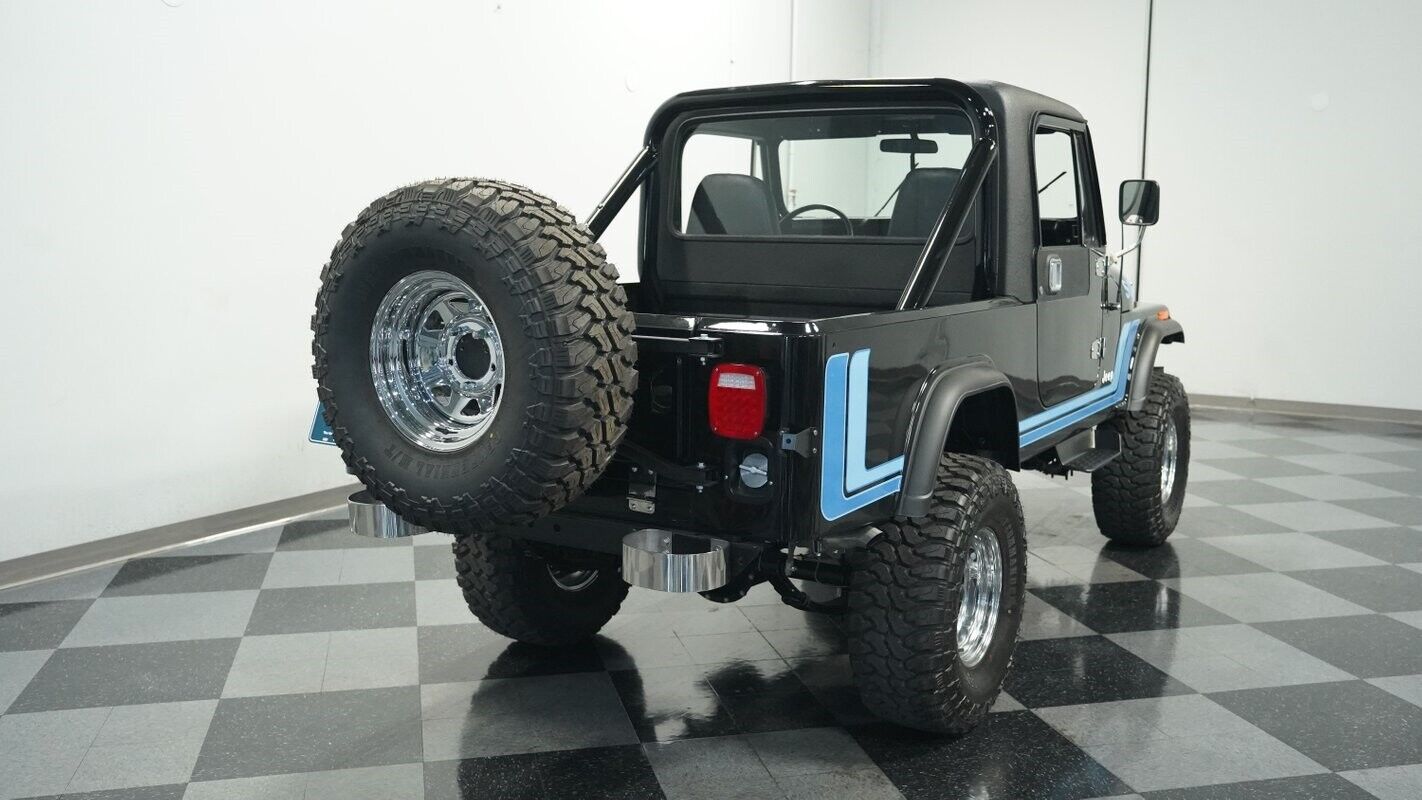 Jeep-CJ-1982-10