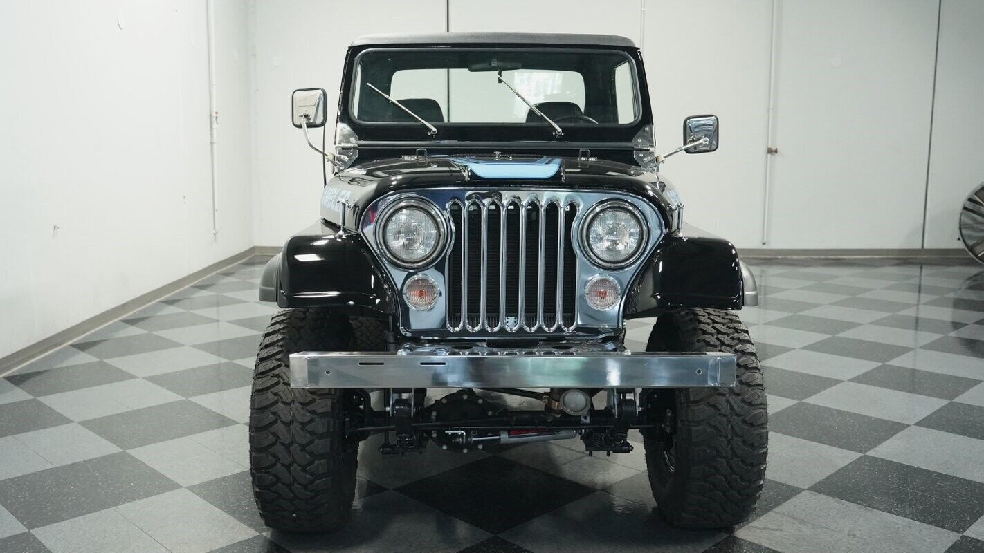 Jeep-CJ-1982-15