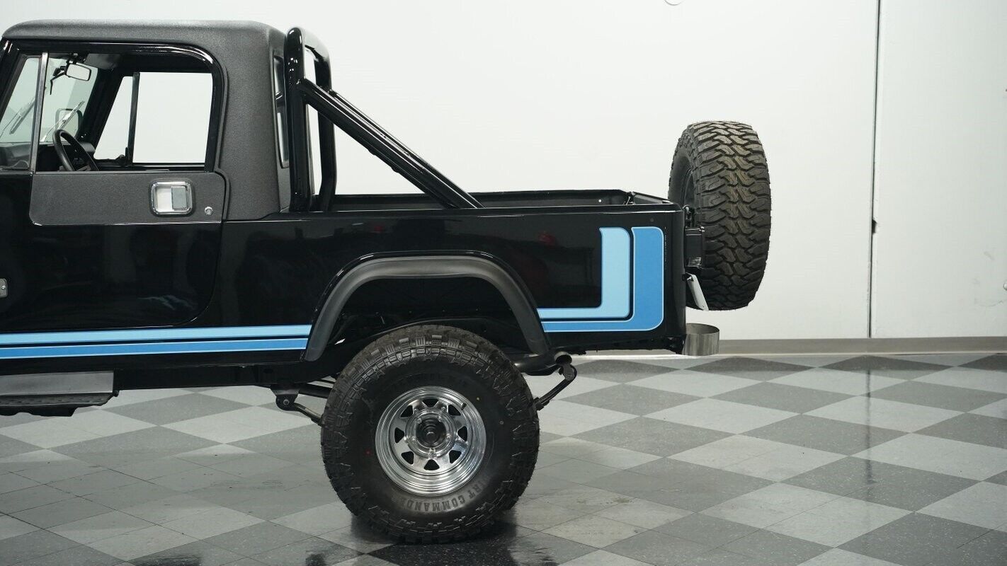 Jeep-CJ-1982-22