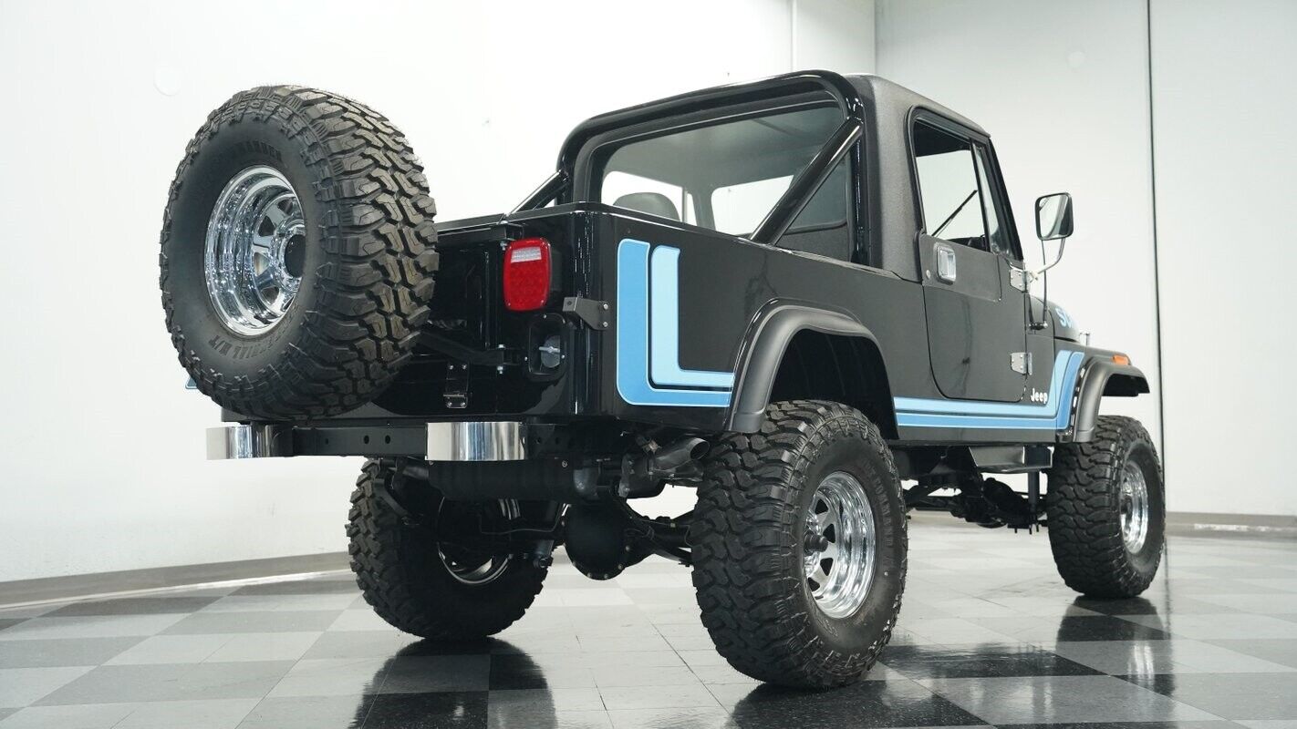 Jeep-CJ-1982-24