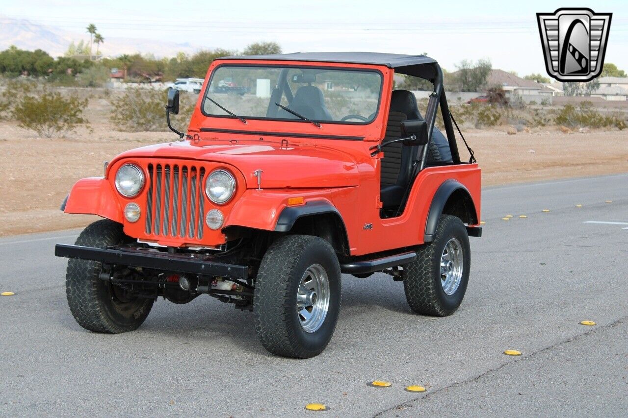 Jeep-CJ-1982-3