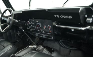 Jeep-CJ-1982-39