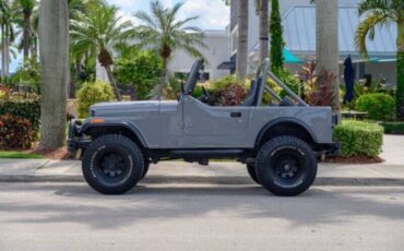 Jeep-CJ-1982-4