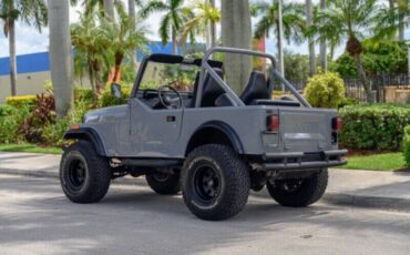 Jeep-CJ-1982-5