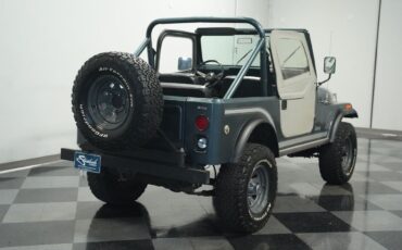 Jeep-CJ-1983-10