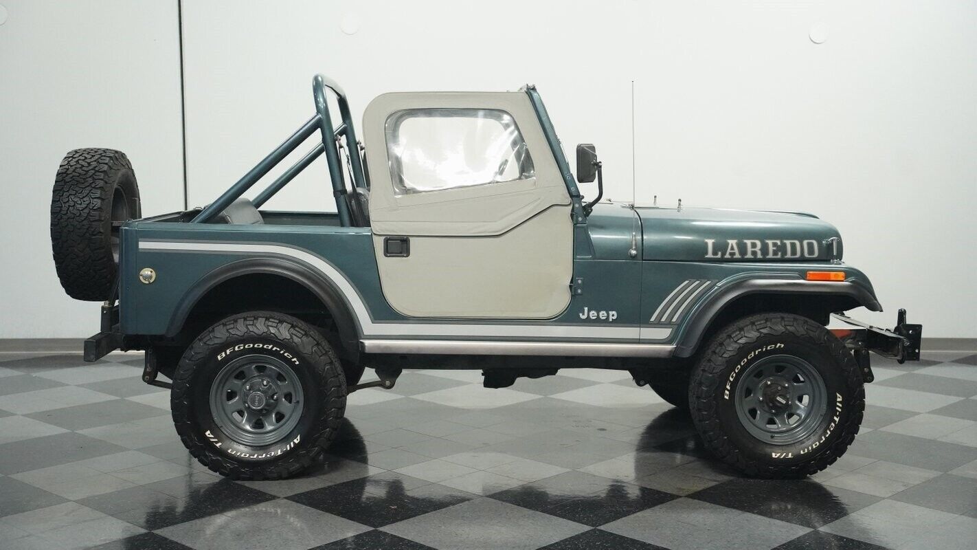 Jeep-CJ-1983-12