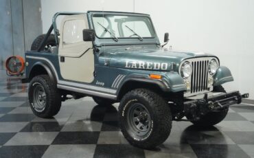 Jeep-CJ-1983-13