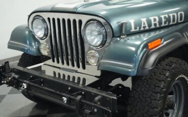 Jeep-CJ-1983-17