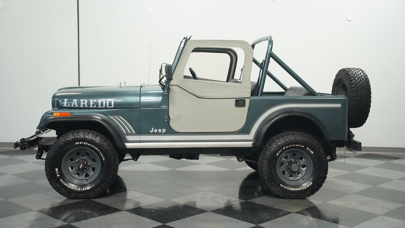 Jeep-CJ-1983-2