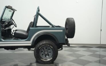 Jeep-CJ-1983-22