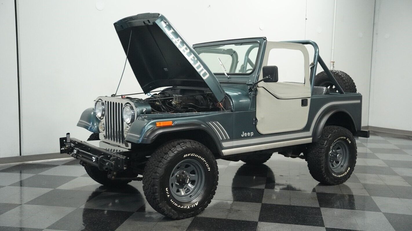 Jeep-CJ-1983-28