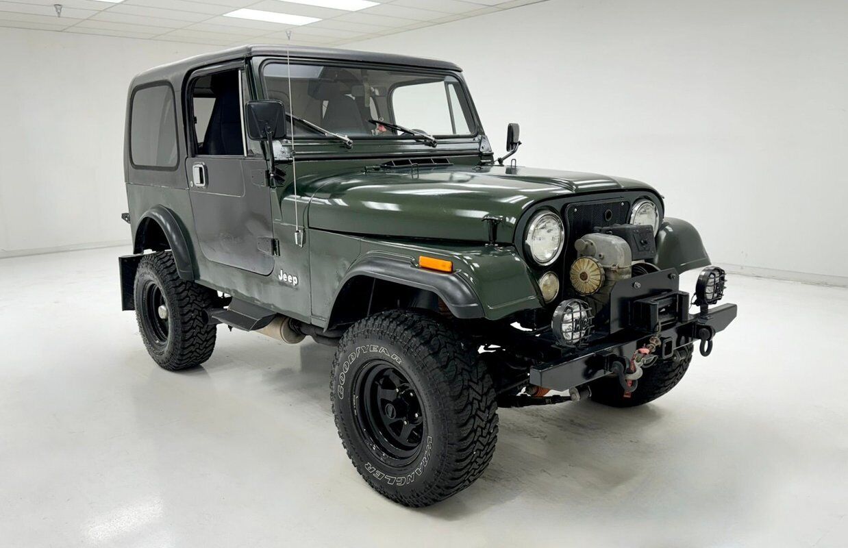 Jeep-CJ-1983-6