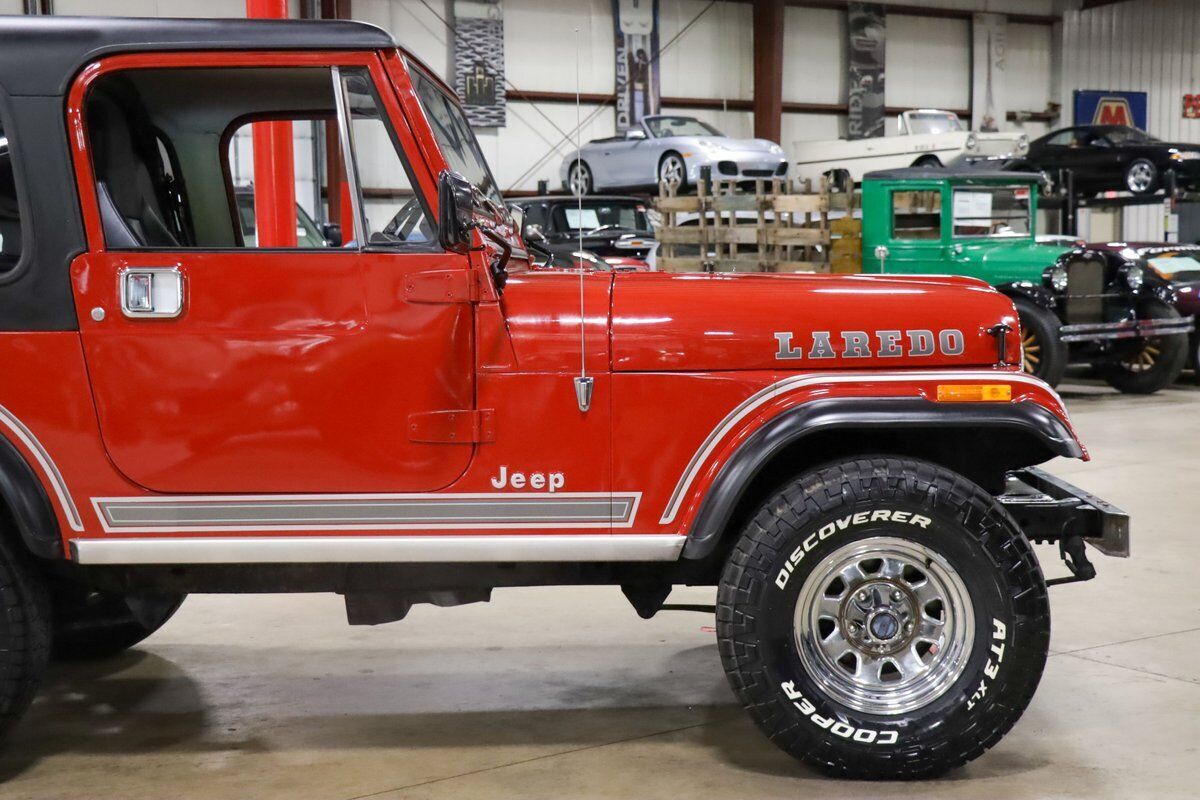 Jeep-CJ-1984-10