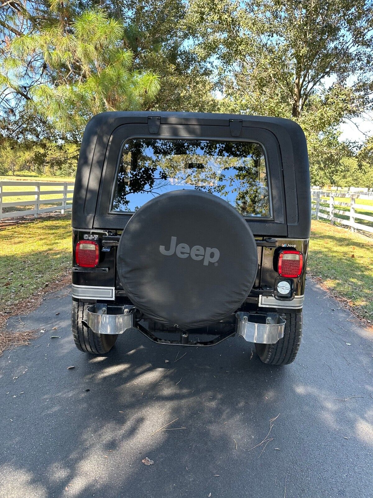 Jeep-CJ-1984-2