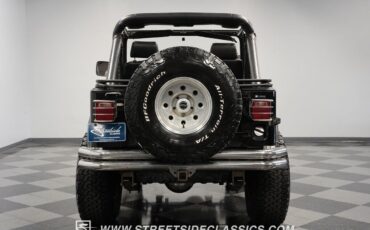 Jeep-CJ-1985-10