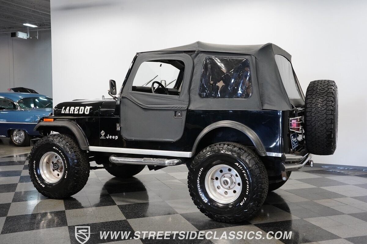 Jeep-CJ-1985-8