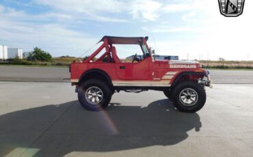 Jeep-CJ-Cabriolet-1982-3