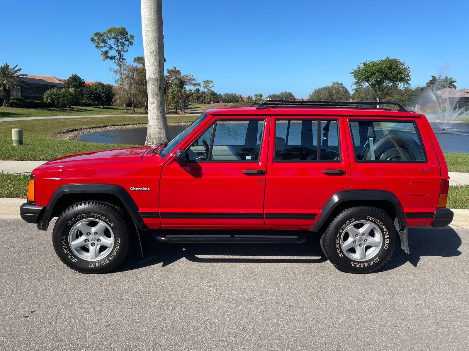 Jeep-Cherokee-SUV-1993-3