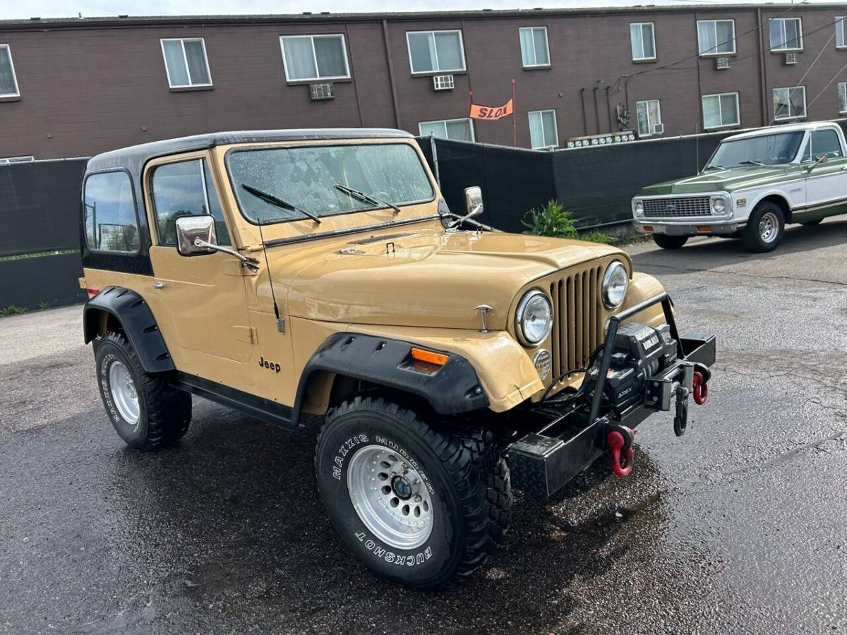 Jeep-Cj-7-1976-18