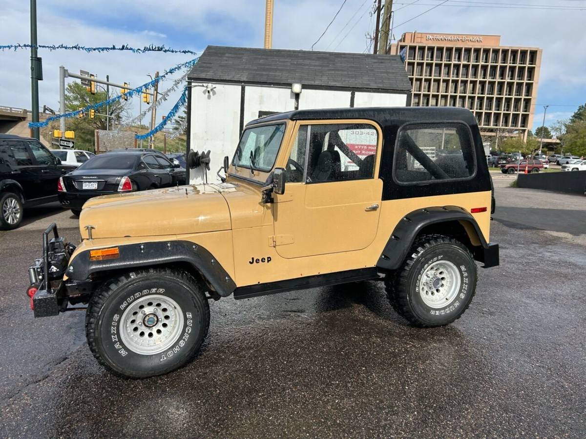 Jeep-Cj-7-1976-2