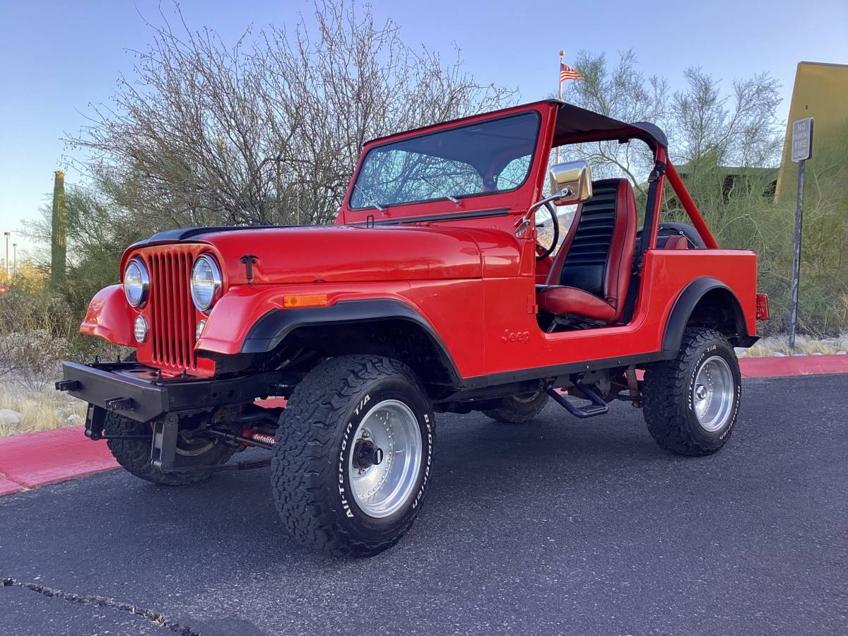 Jeep-Cj-7-open-body-with-extra-duty-suspension-1981-8