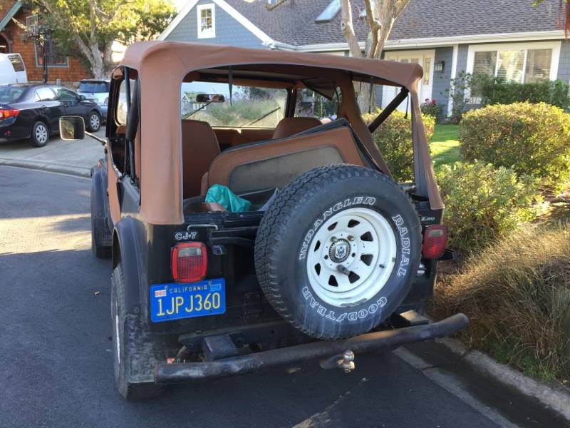 Jeep-Cj-7-open-body-with-extra-duty-suspension-1984-2