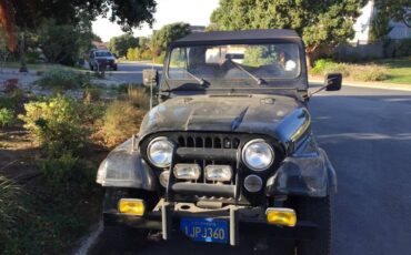 Jeep-Cj-7-open-body-with-extra-duty-suspension-1984-3