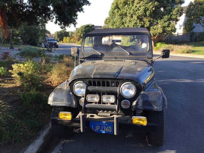 Jeep-Cj-7-open-body-with-extra-duty-suspension-1984-3