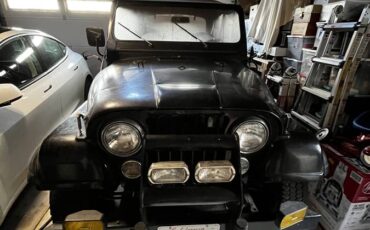 Jeep-Cj-7-open-body-with-extra-duty-suspension-1984-4