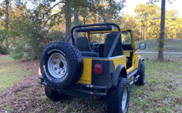 Jeep-Cj7-4x4-1985-2