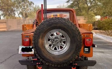 Jeep-Cj8-scrambler-1981-5