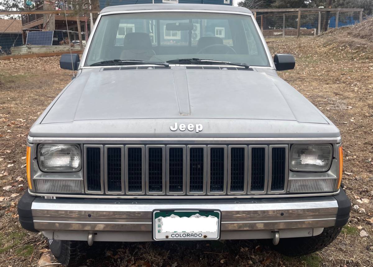 Jeep-Comanche-1987-1