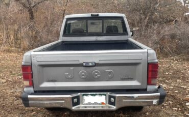 Jeep-Comanche-1987-2