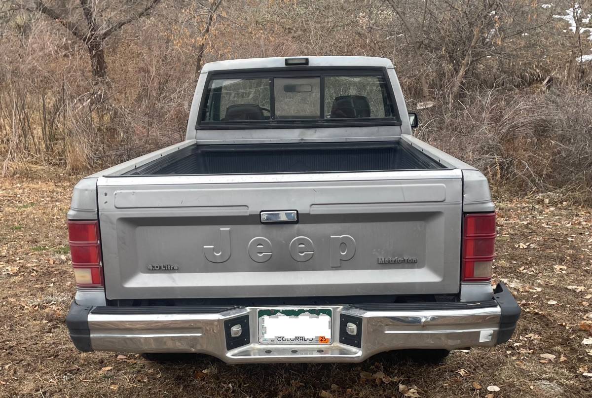 Jeep-Comanche-1987-2