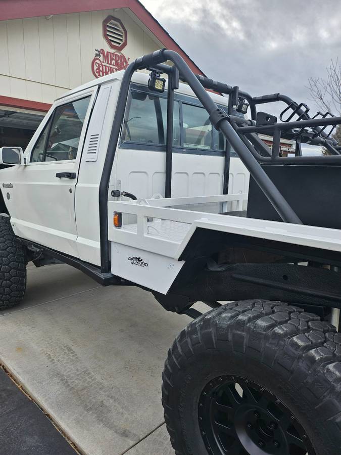 Jeep-Comanche-1990-3