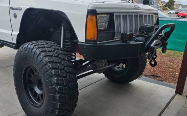 Jeep-Comanche-1990-7