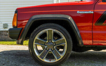 Jeep-Comanche-Pickup-1988-3