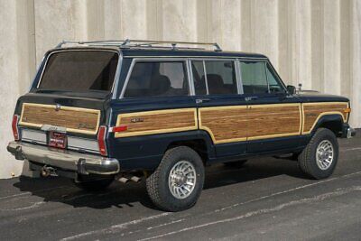 Jeep-Grand-Wagoneer-1988-4