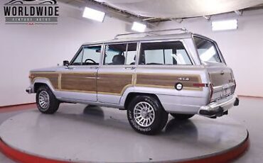 Jeep-Grand-Wagoneer-1988-4