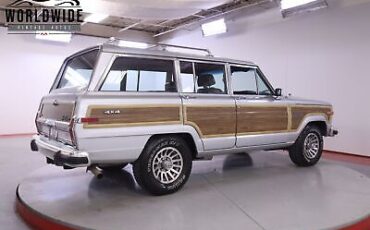 Jeep-Grand-Wagoneer-1988-5