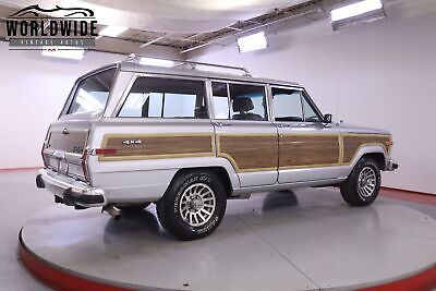 Jeep-Grand-Wagoneer-1988-5