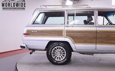 Jeep-Grand-Wagoneer-1988-8