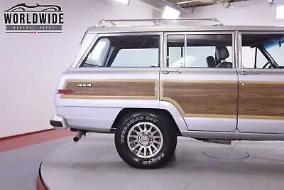 Jeep-Grand-Wagoneer-1988-8