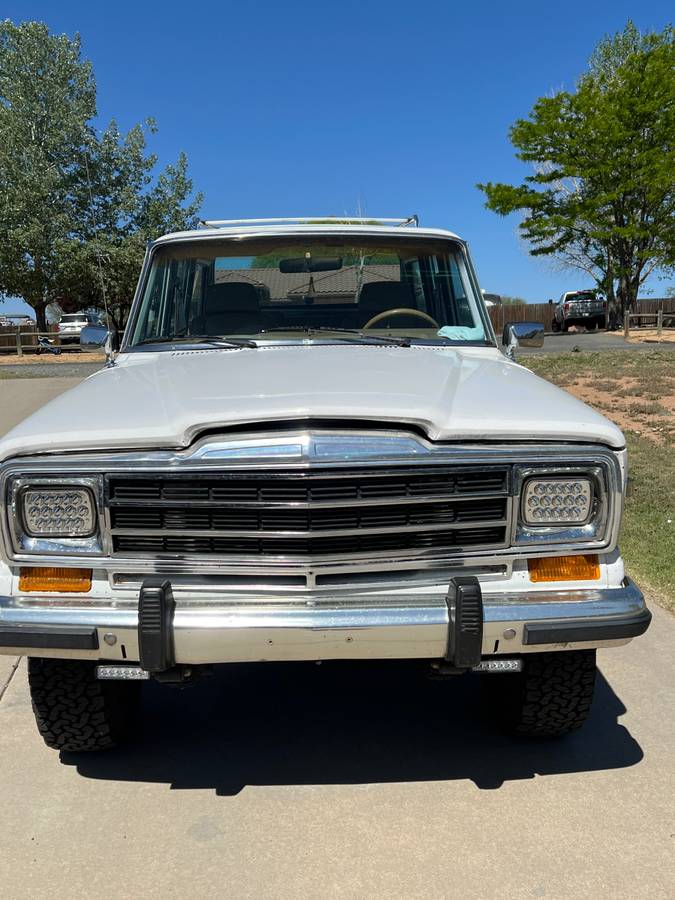 Jeep-Grand-wagoneer-1988