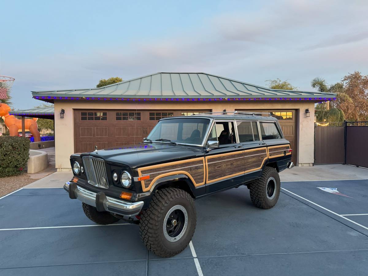 Jeep-Grand-wagoneer-1989-18